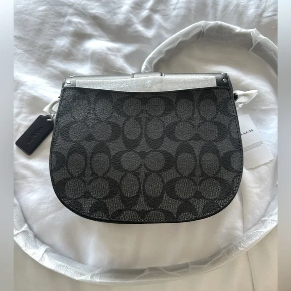 Coach C3593 Signature Colorblock Rivet Georgie Saddle Crossbody